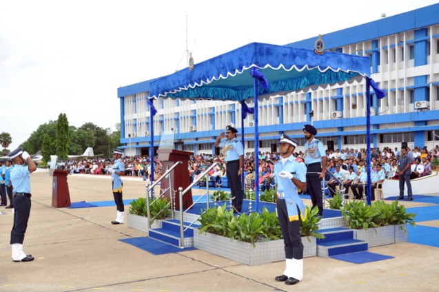 chief-of-the-air-staff-air-chief-marshal-arup-raha-receiving-a-salute-during-the-combined-graduation-parade-at-air-force-academy-dundigal-hyderabad